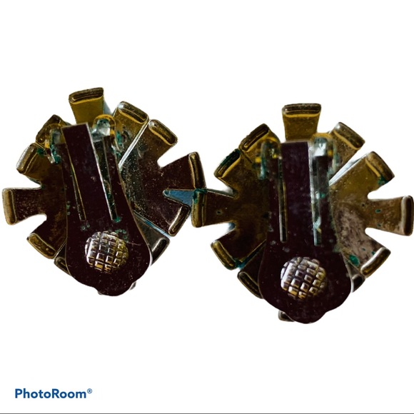 Vintage Blue Flower Clip On Earrings - Picture 3 of 7